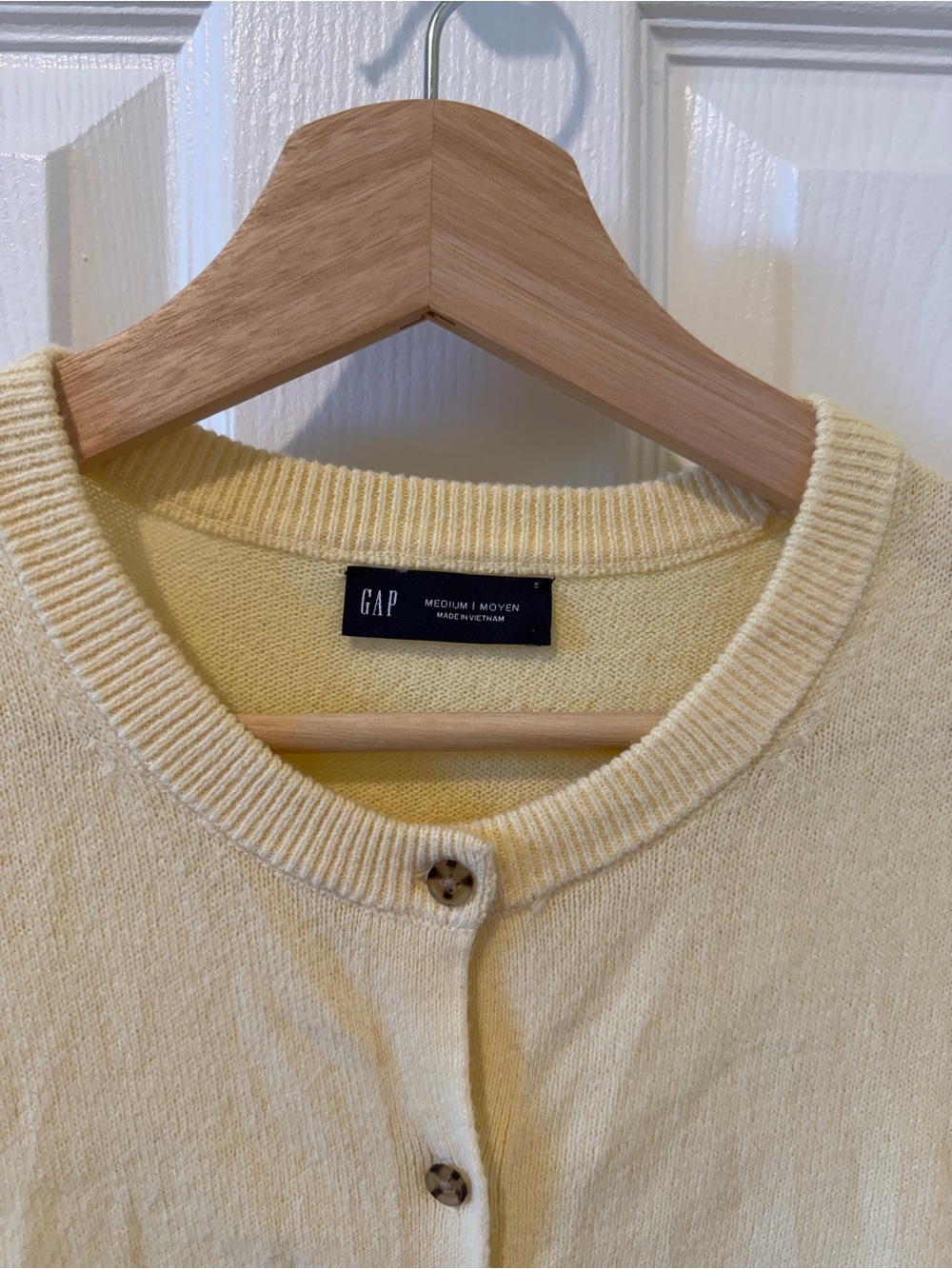 Gap Butter Yellow Cardigan - Picture 3 of 3